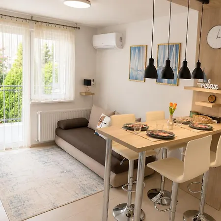 And Sun - 100m To - Pool, Sauna And Private Garage Апартаменты Шиофок