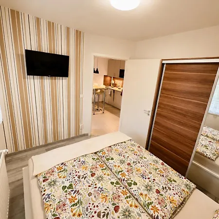 Апартаменты And Sun - 100m To - Pool, Sauna And Private Garage Шиофок