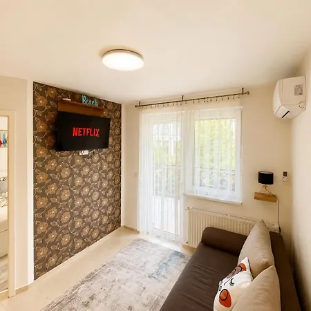 And Sun - 100m To - Pool, Sauna And Private Garage Шиофок