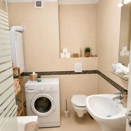 And Sun - 100m To - Pool, Sauna And Private Garage *